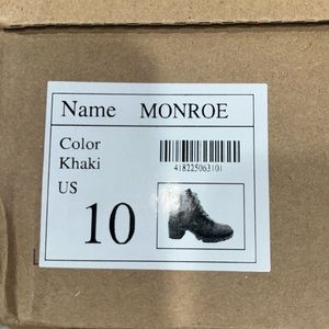 Never worn fur line boots with heel